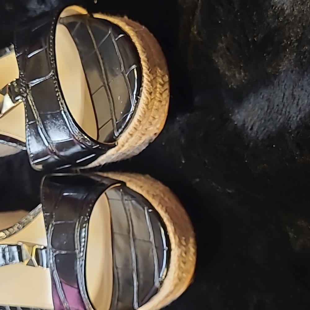 MICHAEL Michael KORS Platform Wedge Embossed Animal Print - Picture 10 of 14